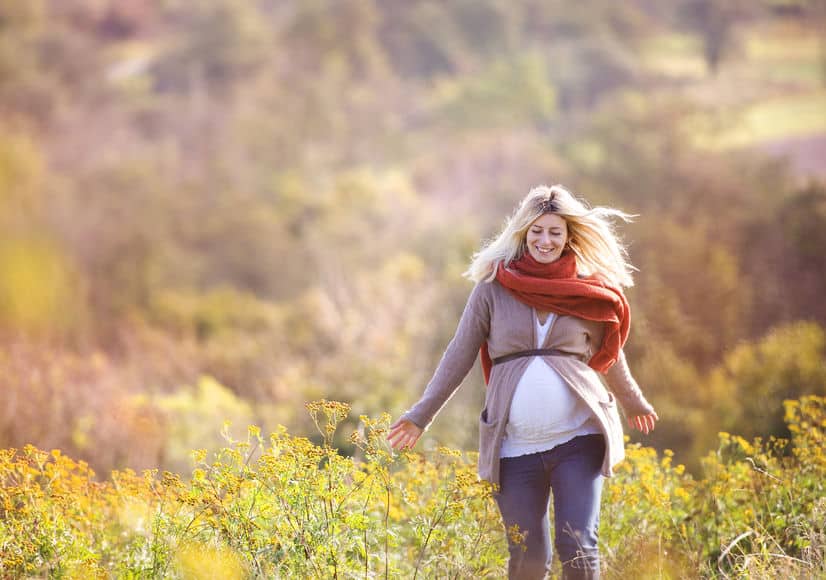 الأم في خامس عشر أسبوع من الحمل