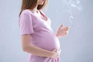 الإقلاع عن التدخين أثناء الحمل تأثير التدخين على الأم أثناء الحمل
