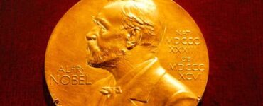 الحاصلين على نوبل
