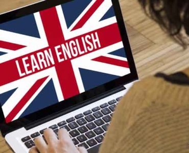 تعلم اللغات من الإنترنت