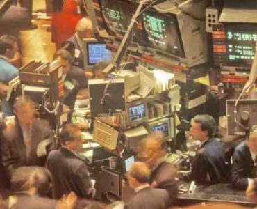 الاستثمار في البورصة