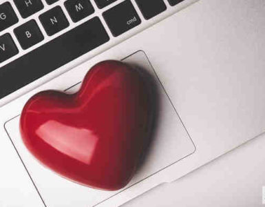 الحب الإلكتروني