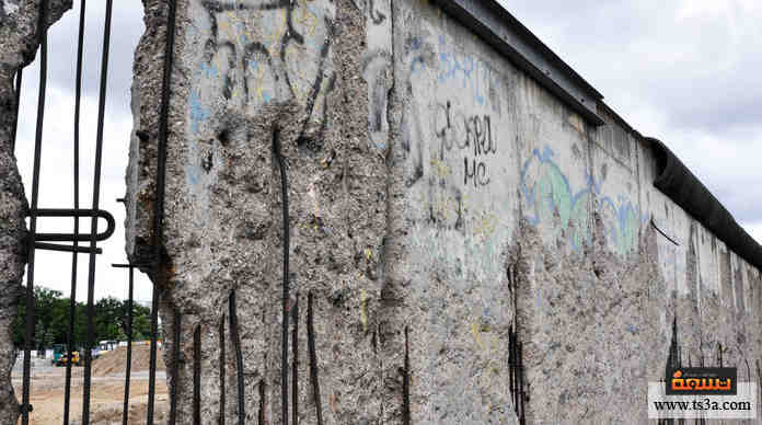 عبور حائط برلين