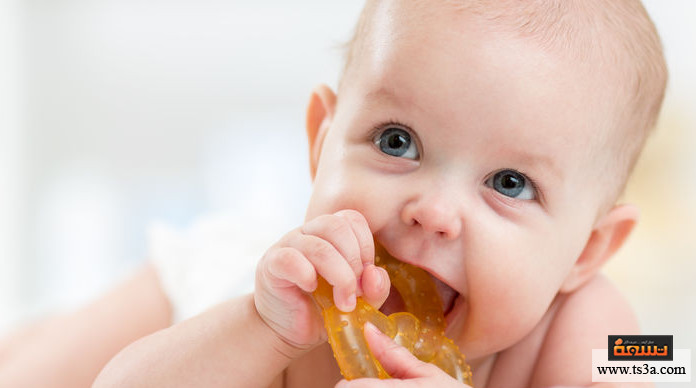 تنظيف فم الطفل سبل الوقاية من فطريات لسان الرضع